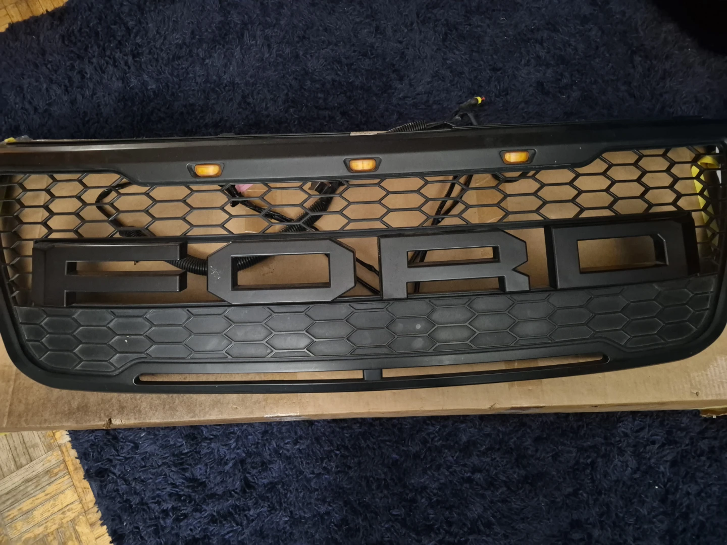 Ford explorer raptor grill - photo 2