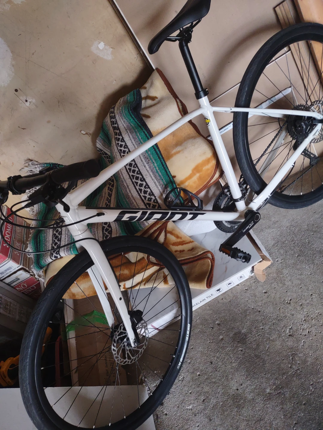 GIANT ESCAPE 2 HYBRID BIKE - photo 5