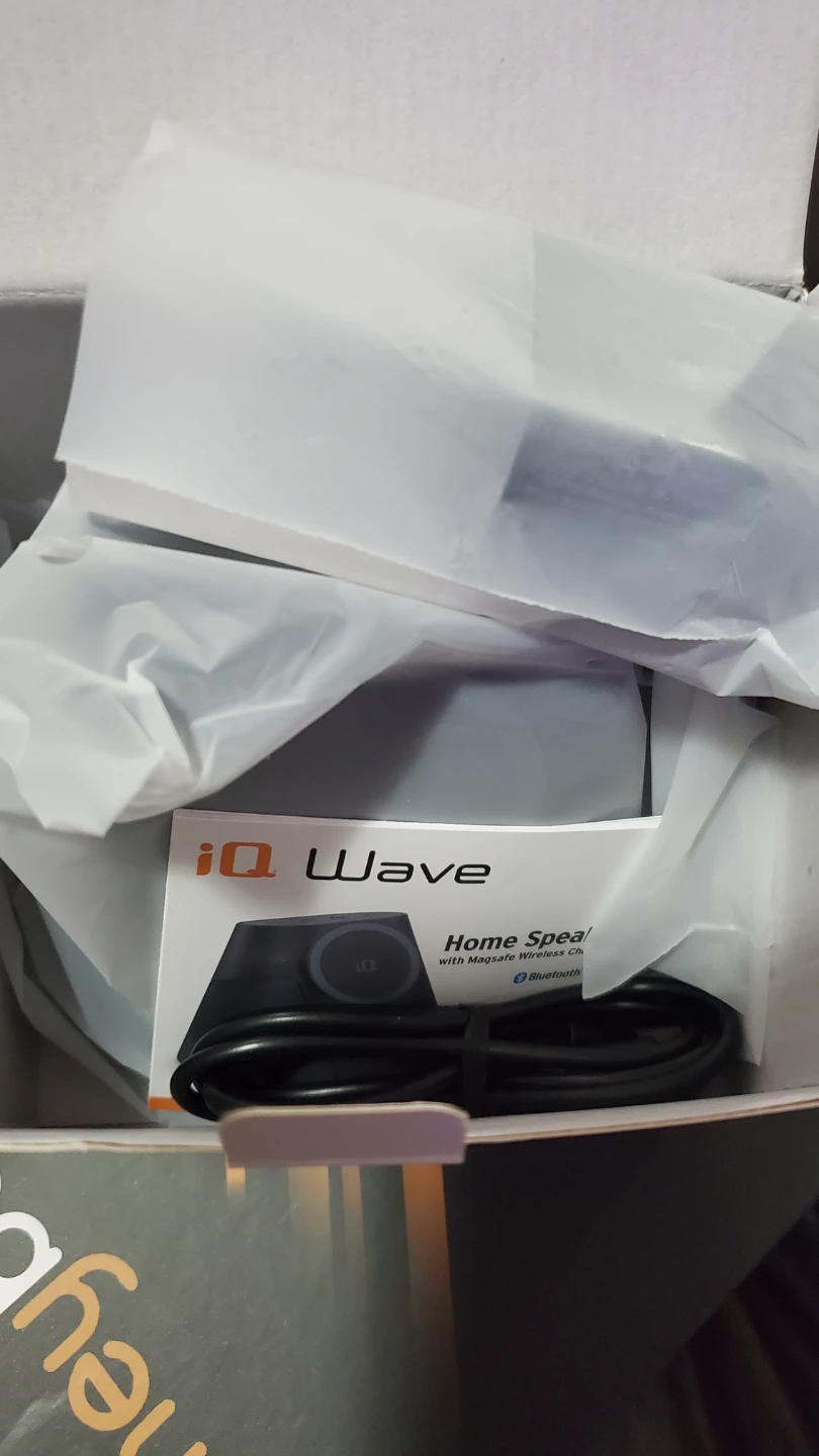 iQ Wave Home Speaker with MagSafe Wireless Charging - photo 2
