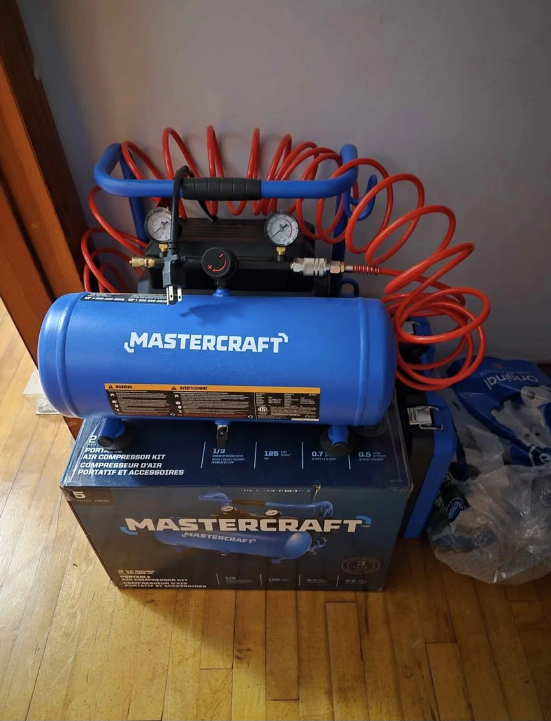 Mastercraft air compressor & 18g 2-in-1 Pneumatic Nailer