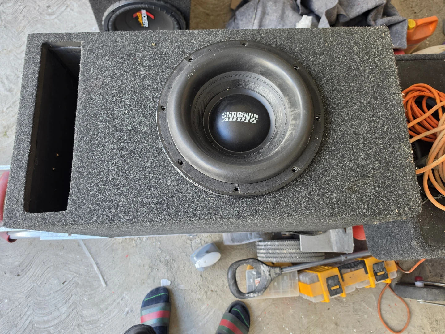 12 inch Sundown audio 5000 watts ported box 4000 watt amplifier