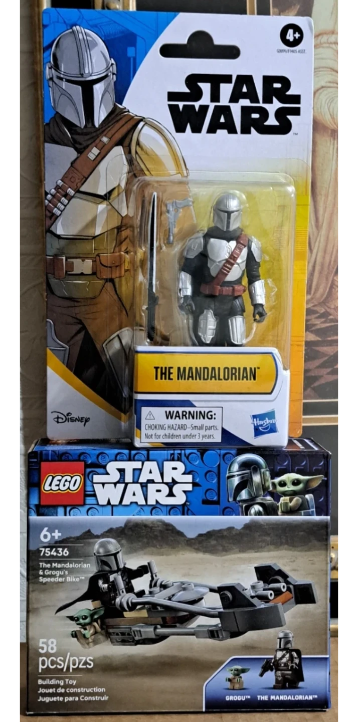 Star Wars The Mandalorian Figure and LEGO Speeder Bike 75436