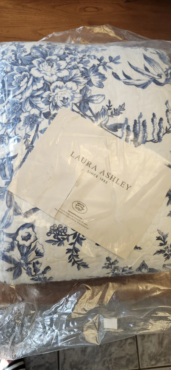 Laura Ashley Blue King Floral Quilt and shams - photo 2