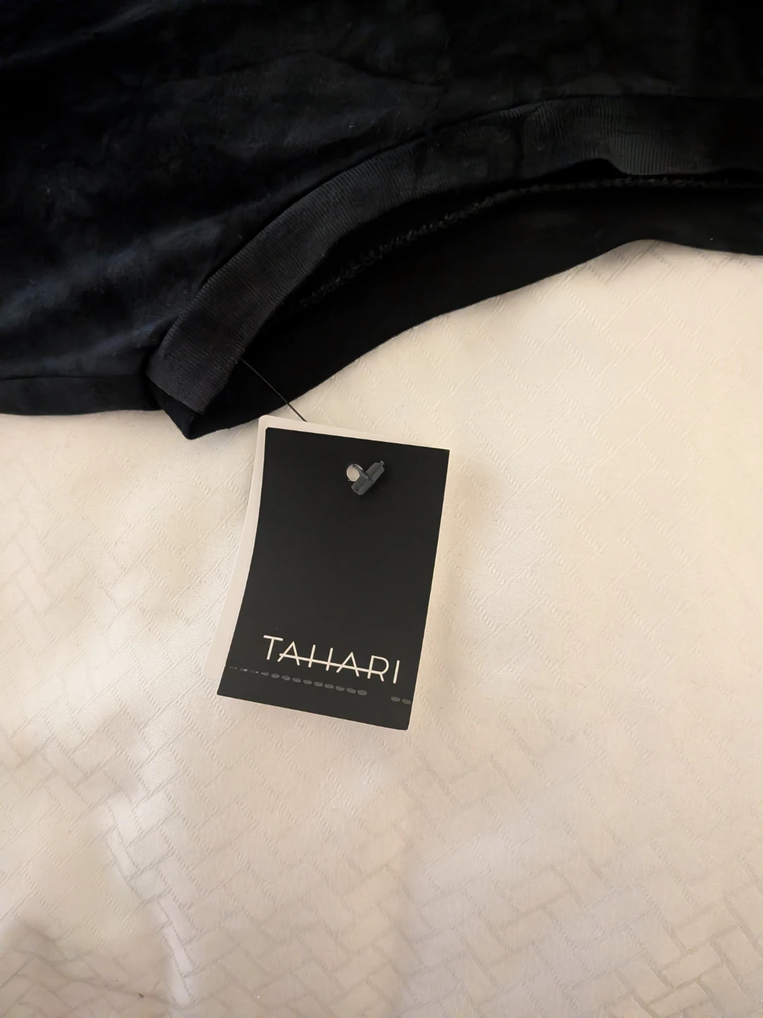 Tahari Jonie Sleeveless Top Black - photo 3