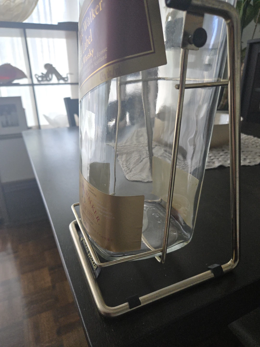 Vintage Johnnie Walker Red Label Bottle Swinging Stand - photo 3