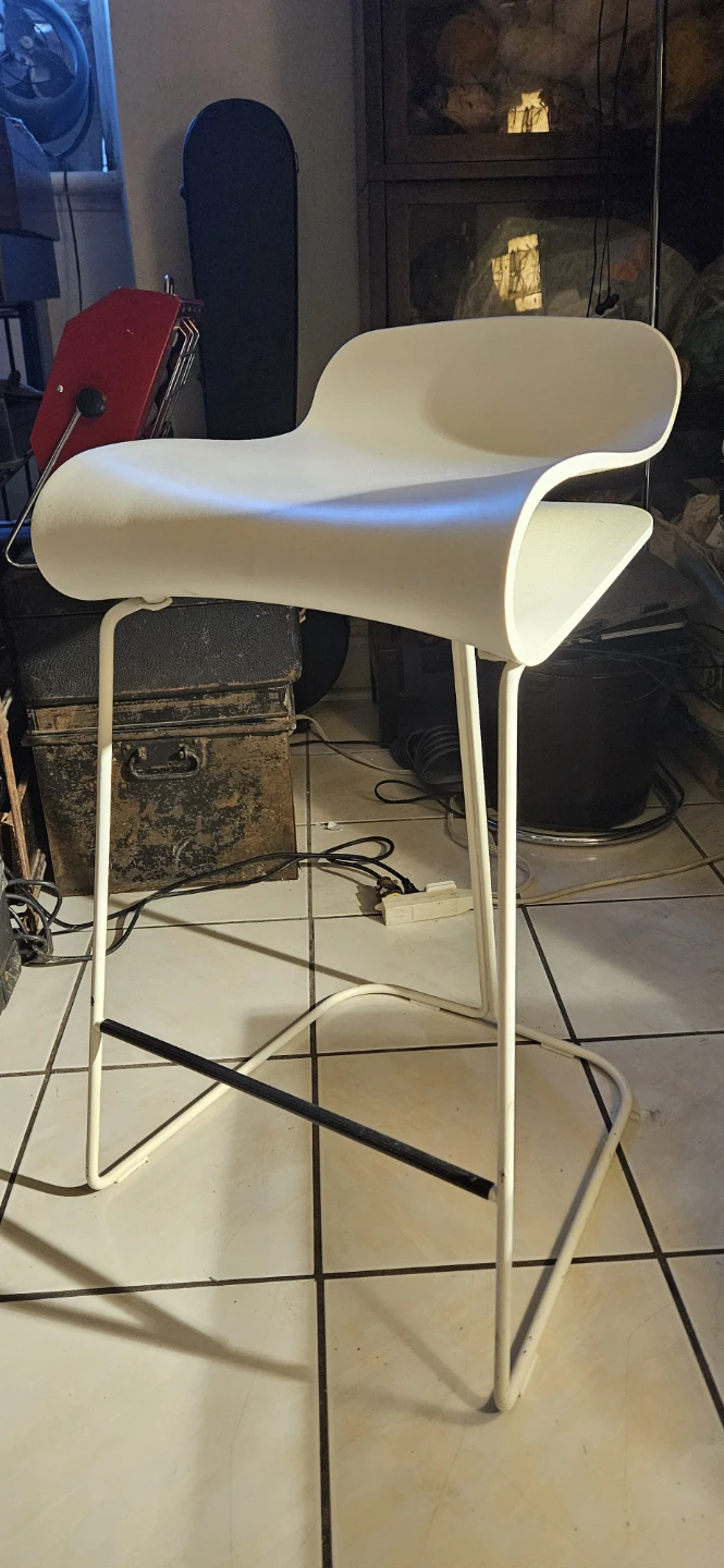 Set of 2 Modern White Bar Stools - photo 3