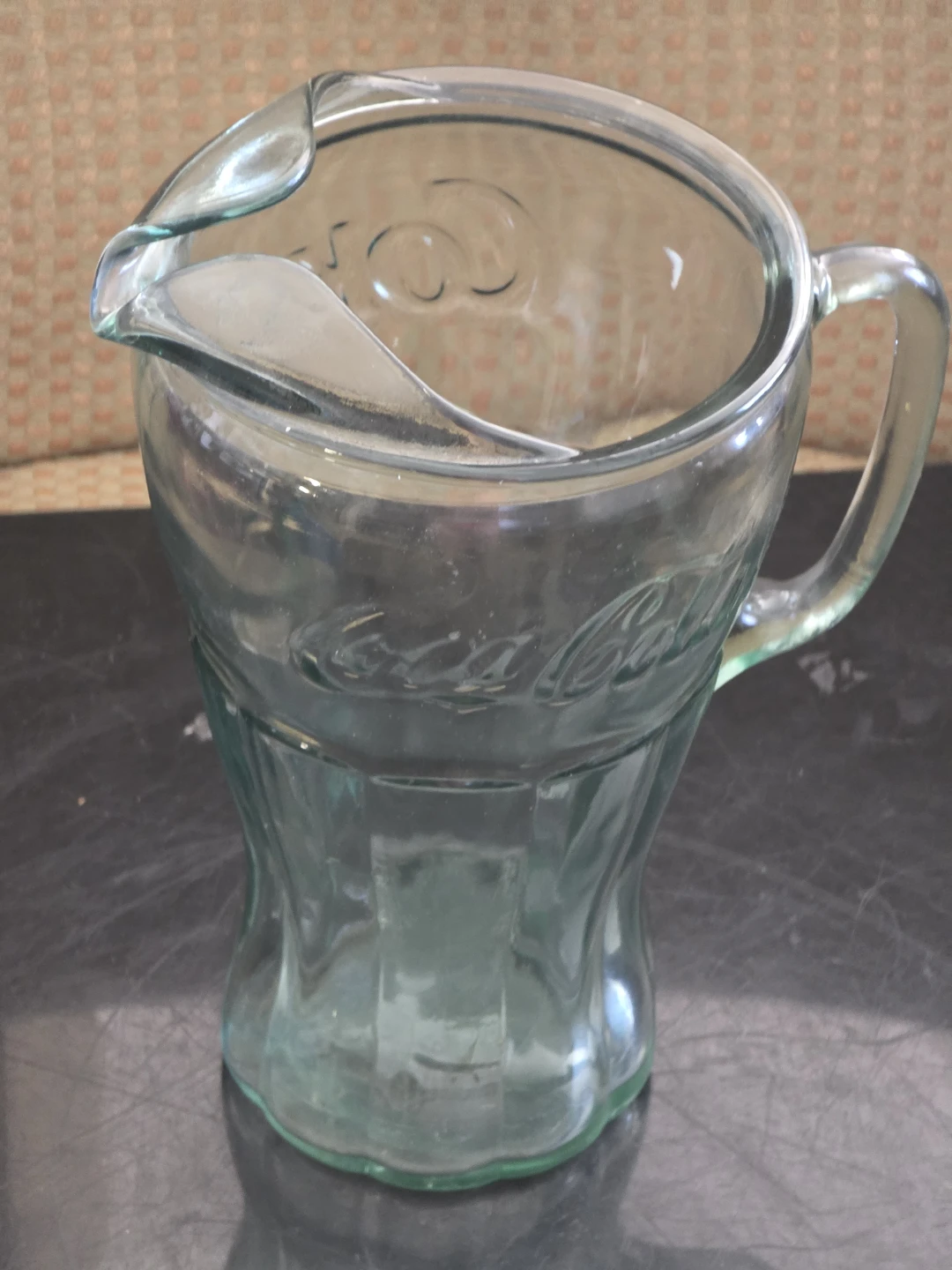 Coca cola vintage 64 oz glass pitcher