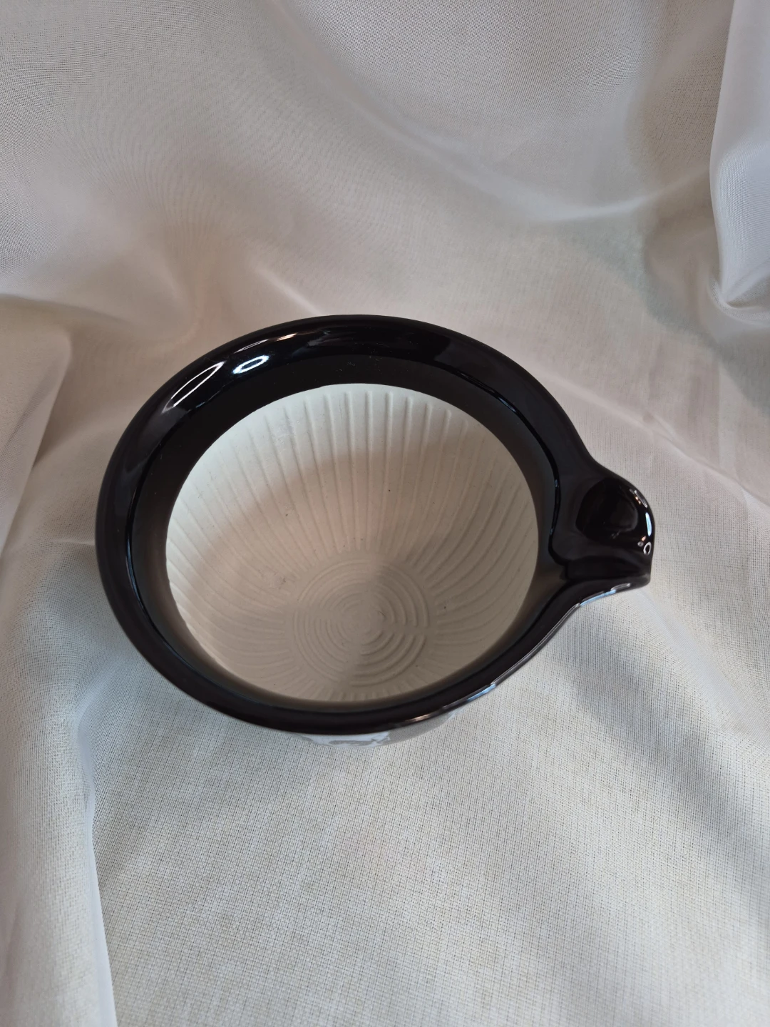 Awesome 3 3/4" x 4 1/4"  Wicked Skull Porcelain Bowl with Spout - photo 2