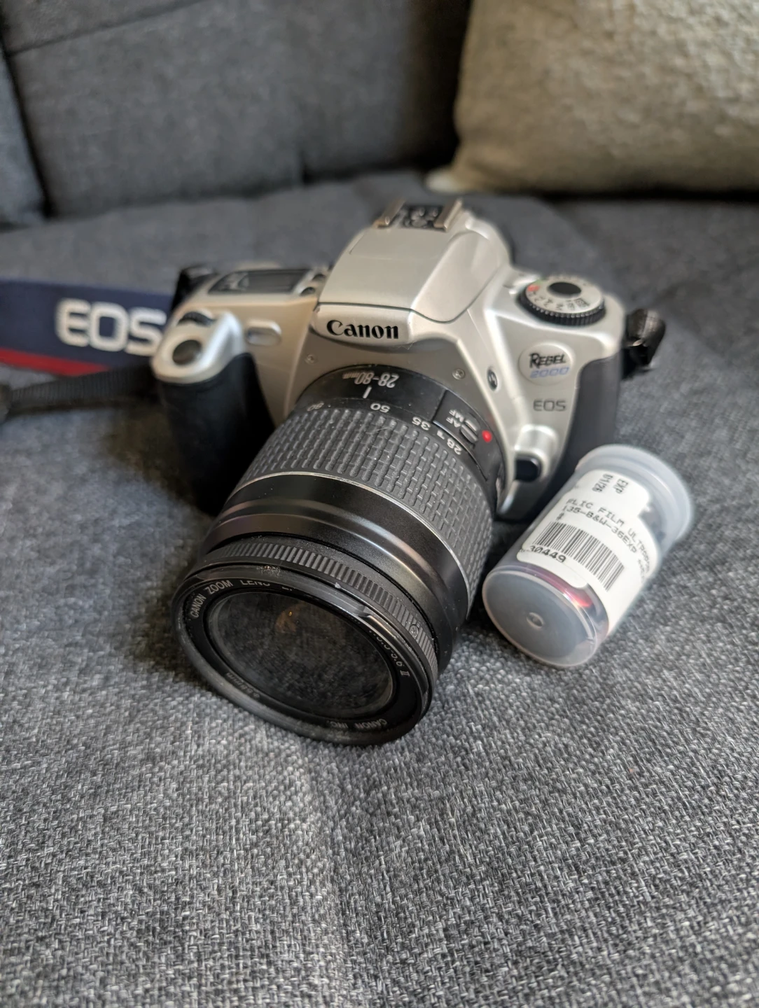 Canon Rebel 2000 - 35mm SLR