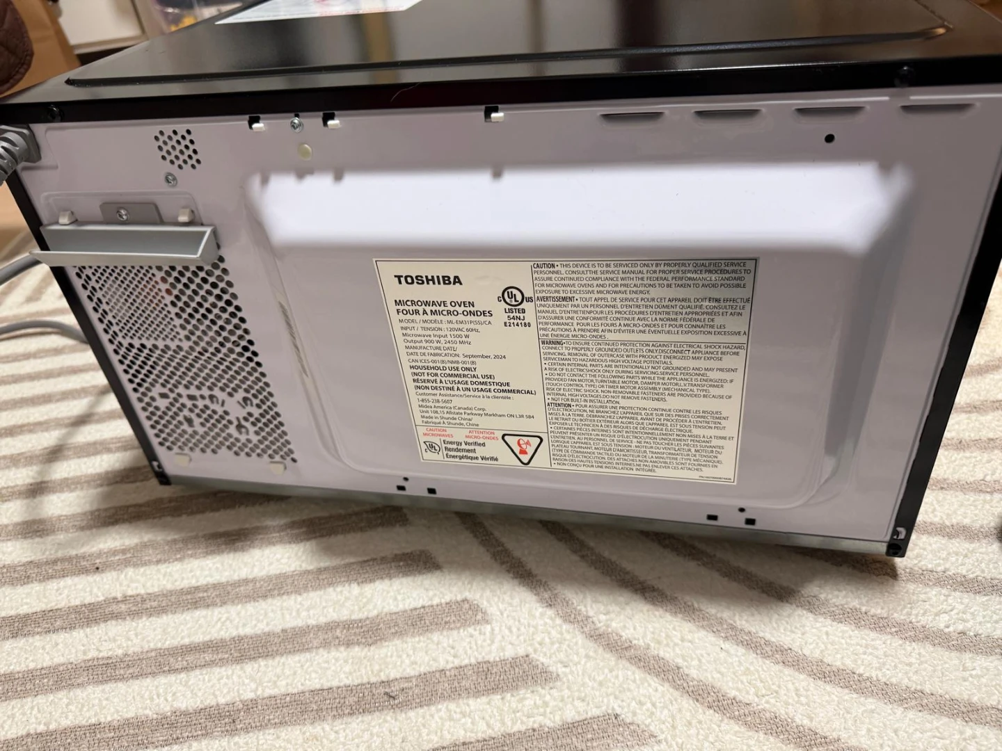 Toshiba Stainless Steel Microwave Oven - Excellent condition - photo 2