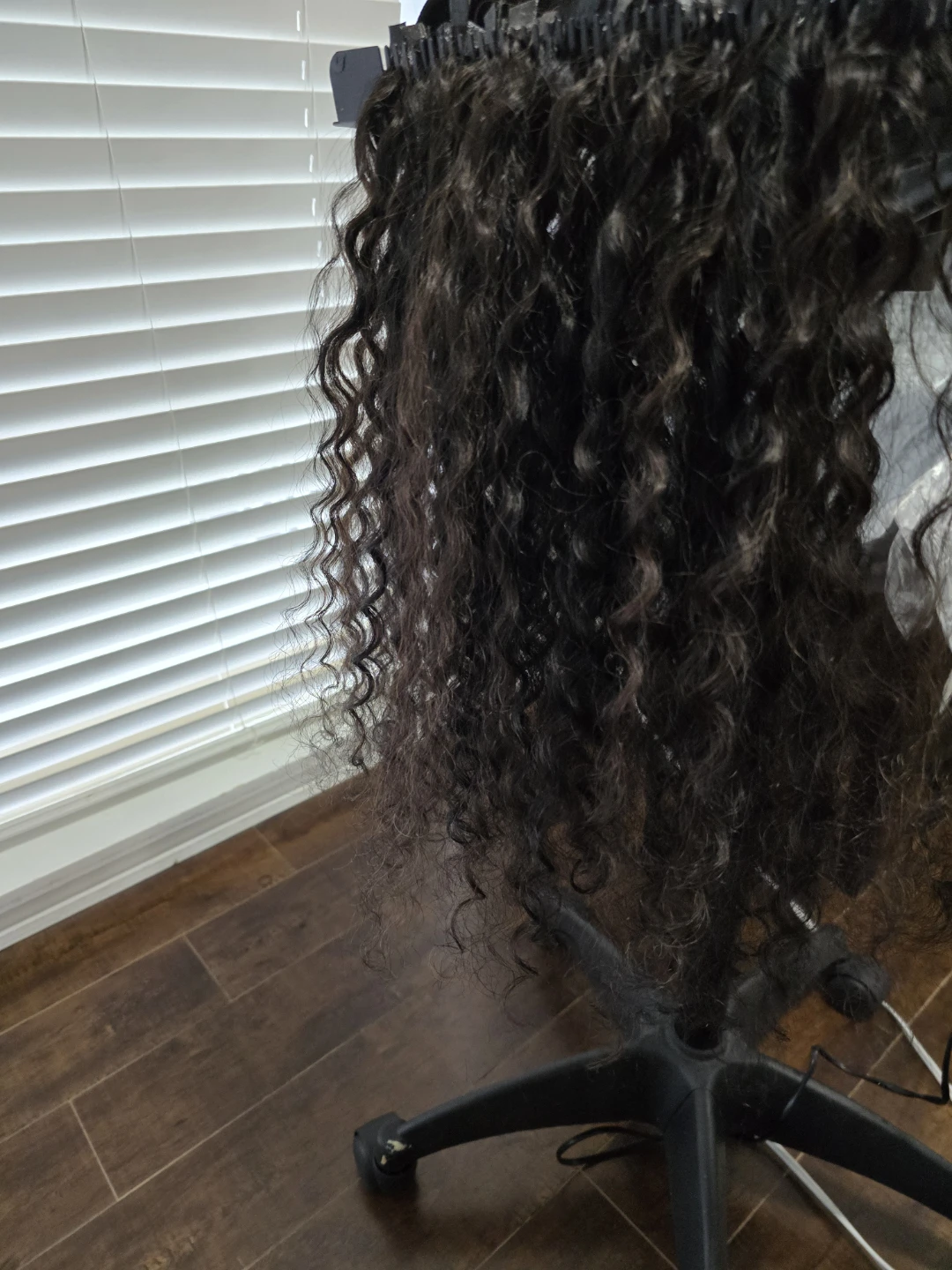 Hair extensions - photo 3