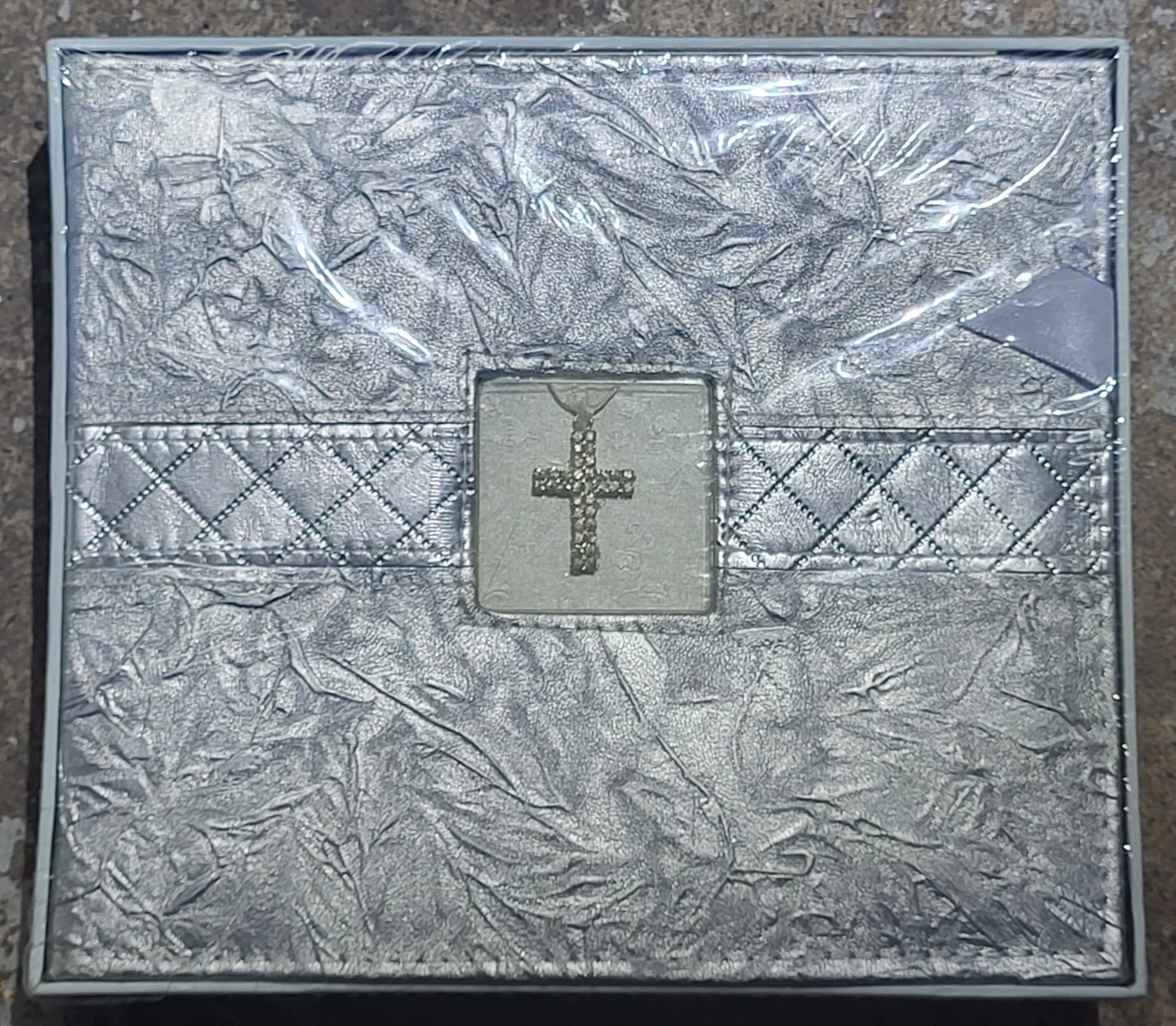 Roman Inc. Beaded Bracelet and Photo Album - photo 4