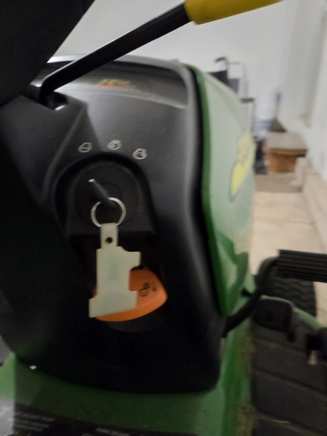 John Deere Riding Mower - photo 3
