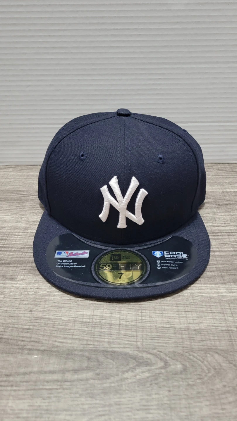 New Era New York Yankees 59FIFTY Fitted Cap Size 7