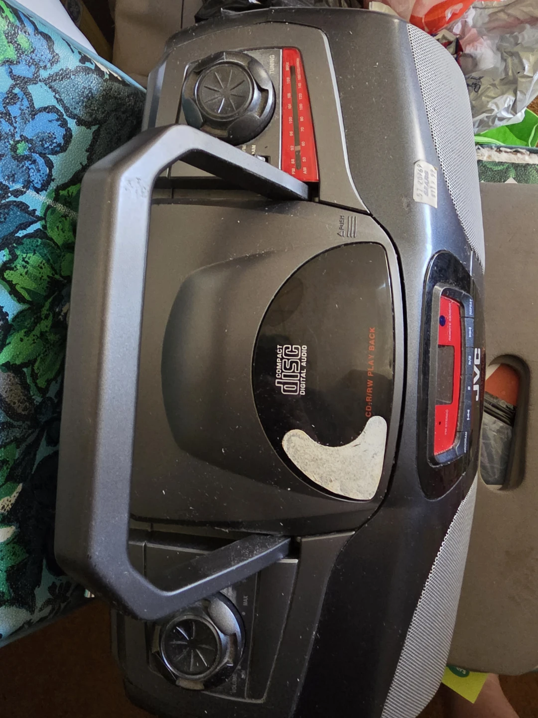 JVC RC-BX330 Portable CD Radio Boombox - photo 2