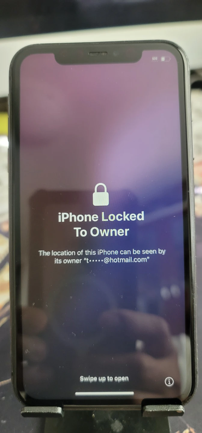 Black iPhone 11