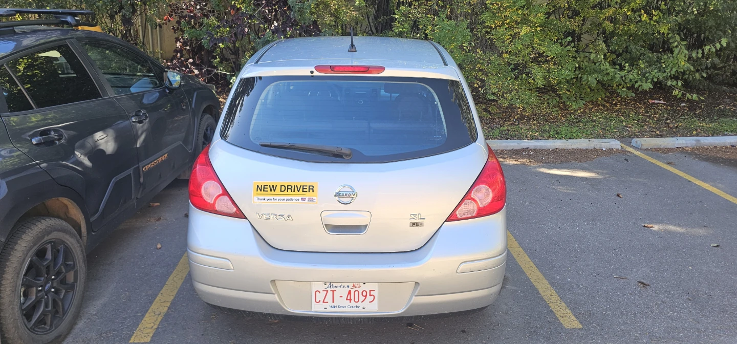 2009 Nissan Versa SL FE+ - photo 3