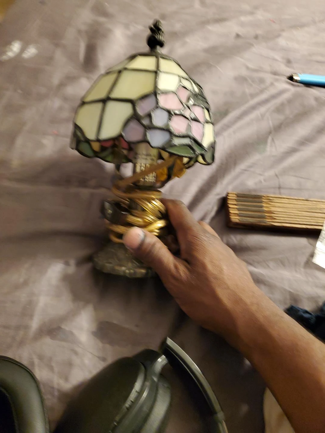 Tiffany-Style Stained Glass Accent Lamp🏈