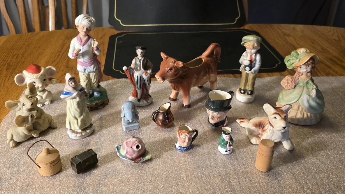 Vintage Miniature Figurine Lot (18 Pcs) - Great for Collectors! - photo 2