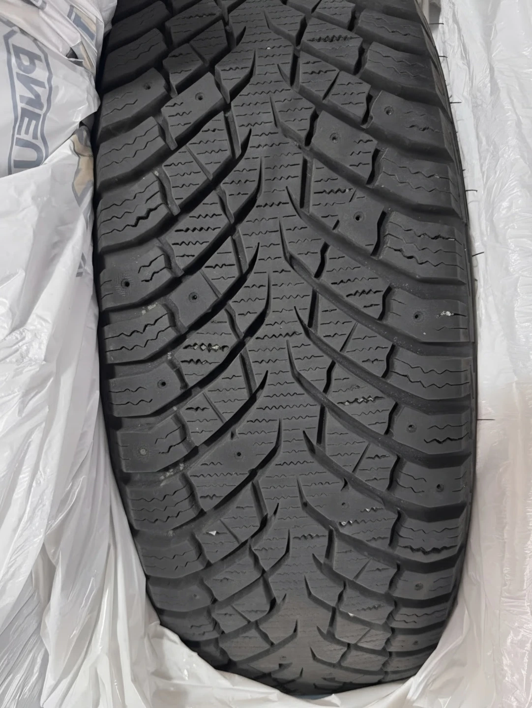 4 Rovelo Winter Tires and 16-inch Steel Rims - photo 2