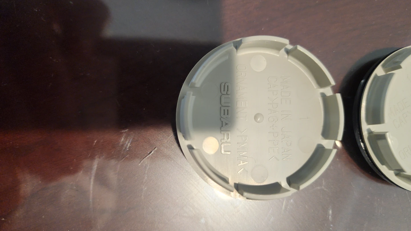 Set of 4 Scion Wheel Centre Caps - photo 2