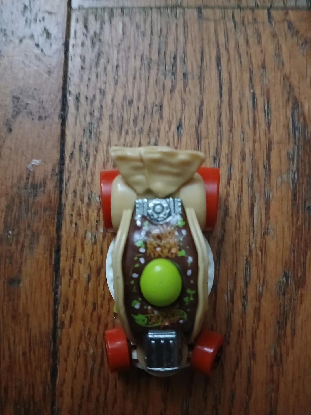 A few toy cars Not in the best condition so yeah - photo 2