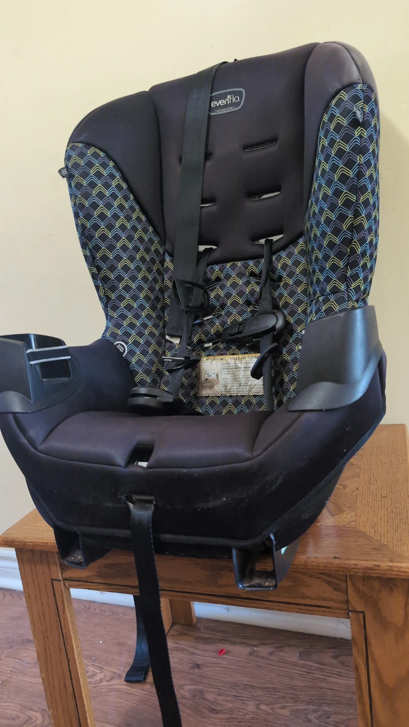 Evenflo Convertible Car Seat (negotiable) - photo 2