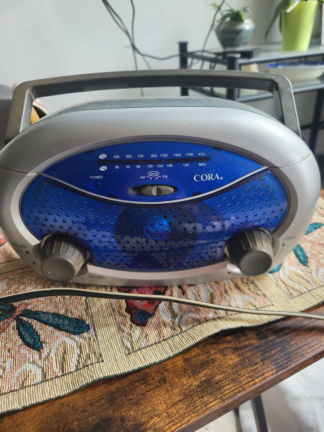Cora AM/FM Portable Radio