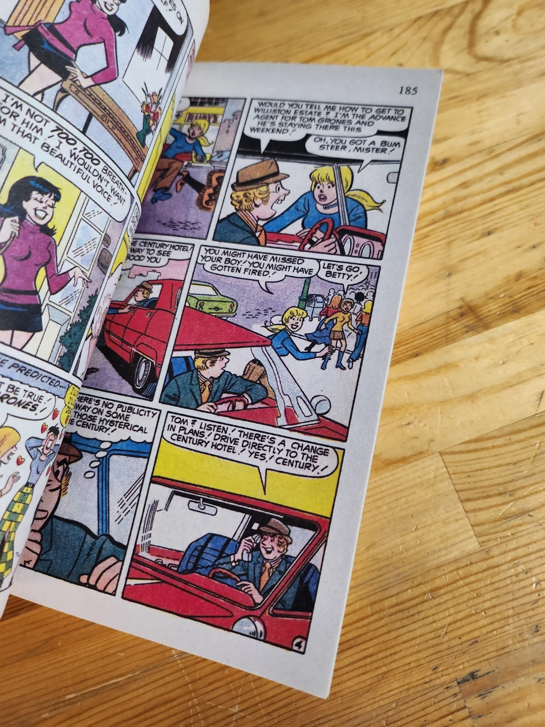 Best of Archie Comics Starring Betty & Veronica Paperback Comic - photo 4