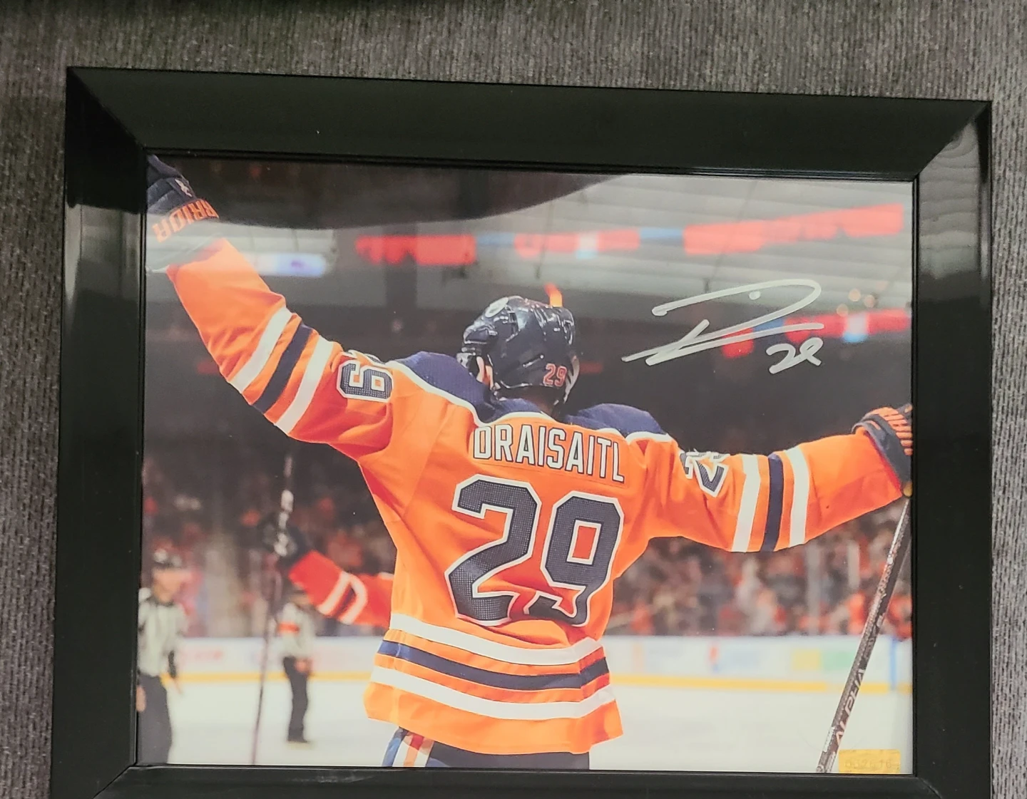 Leon Draisaitl autographed photo 8x10
