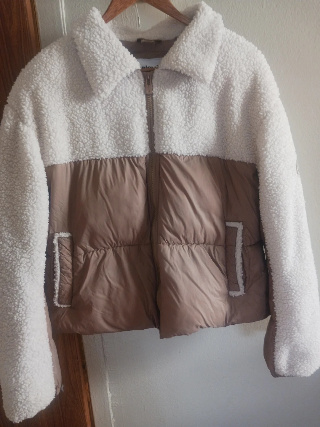 🏈 Hurley Sherpa Puffer Jacket - Size Large - photo 2