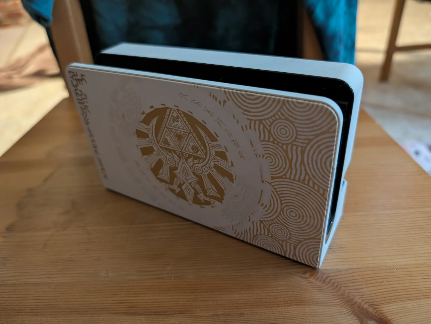 Nintendo Switch OLED Zelda Tears of the Kingdom Edition - photo 2