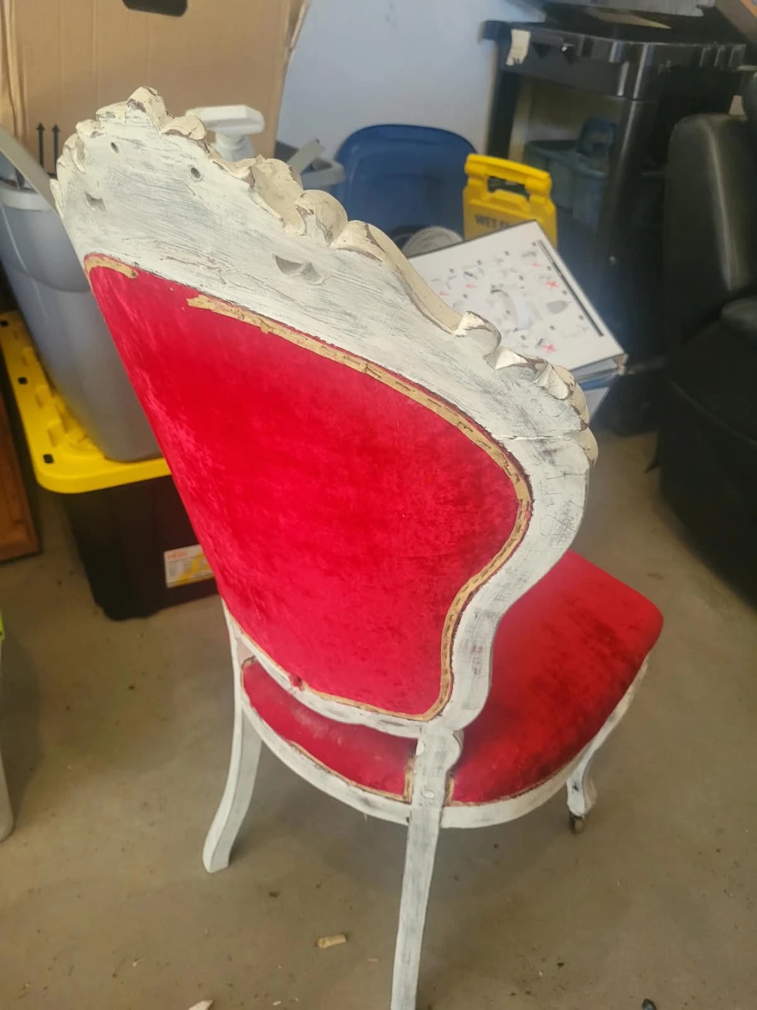 Vintage Style Red Velvet Accent Chair - photo 3