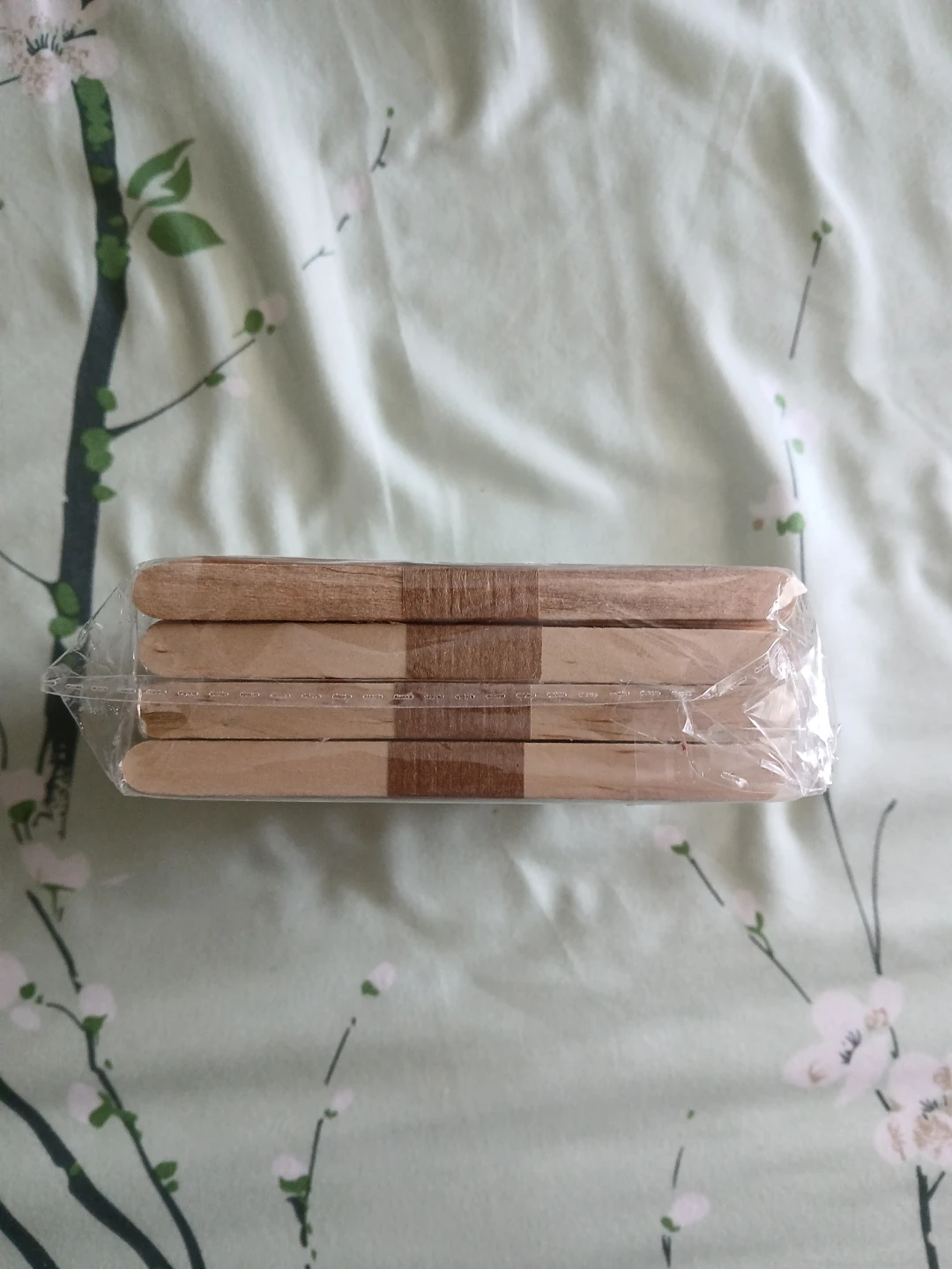 Pack of 200 Wooden Craft Sticks 🏈 - photo 2