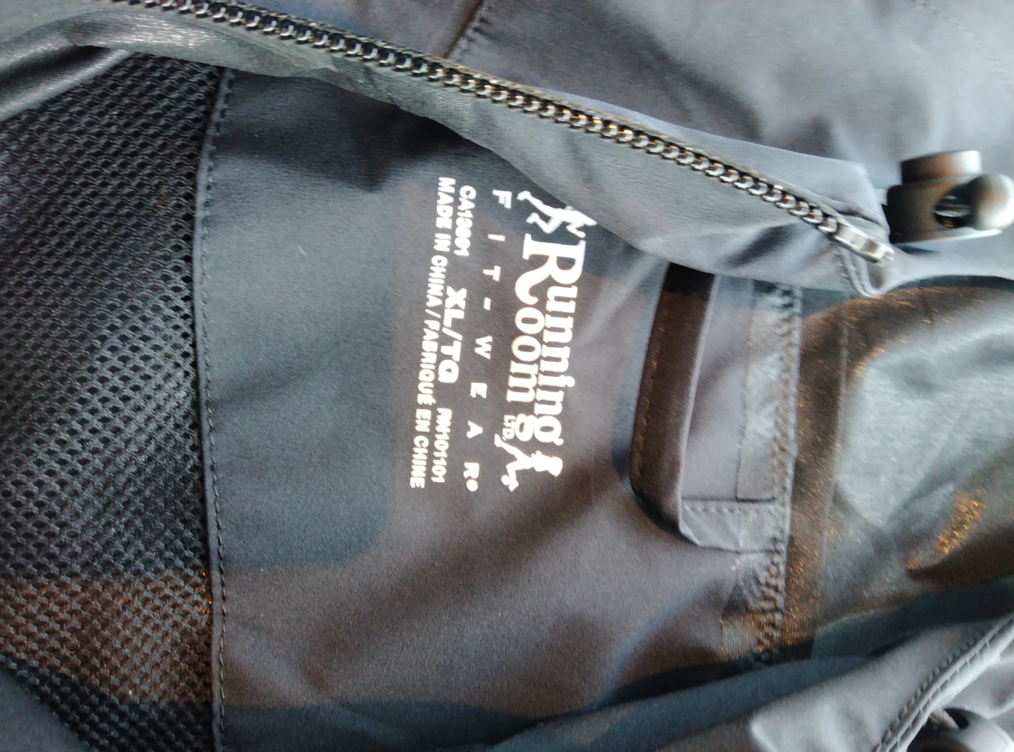 NEW..Running Room Fit-Wear Mens Jacket XL - photo 2
