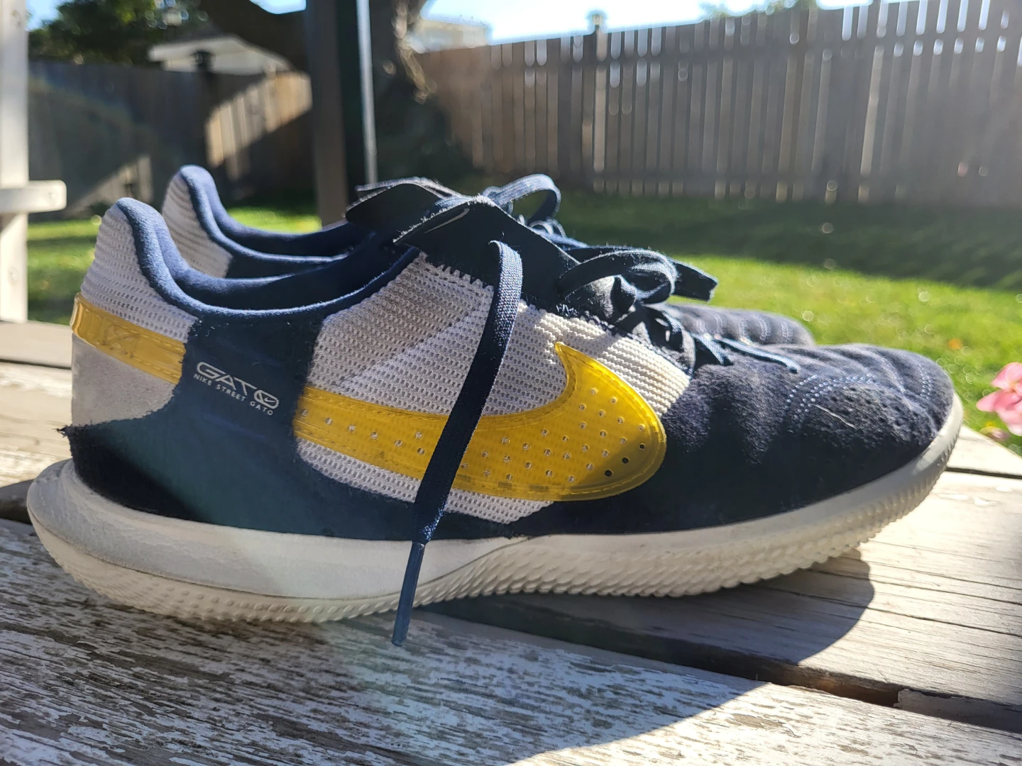 Nike Street Gato Shoes Navy Blue and Yellow 🏈