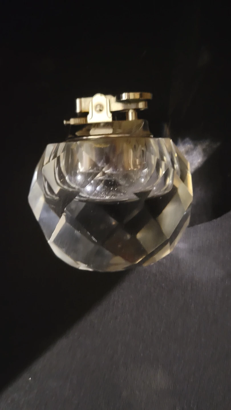 Vintage faceted crystal table lighter