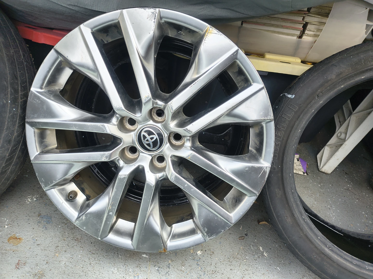 2023 Toyota Rav 4 rim