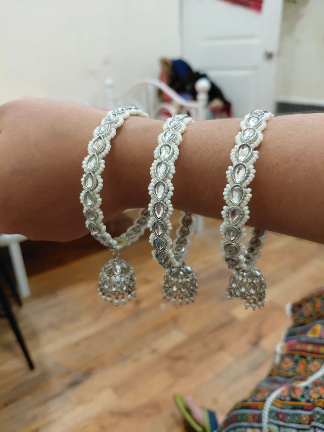 Set of 3 Silver Tone Pearl Jhumka Bangles - photo 2