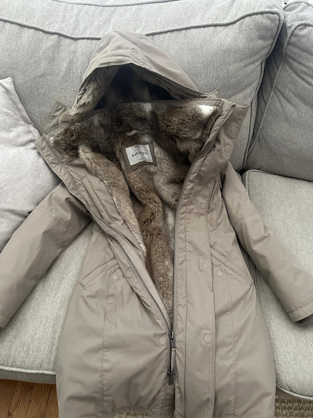Babaton fur Parka Jacket size S - photo 2