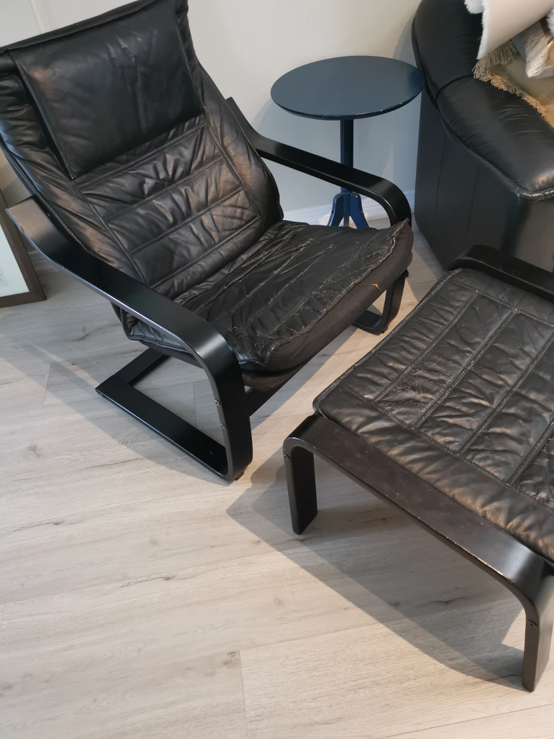 arm chair with foot stool - photo 2