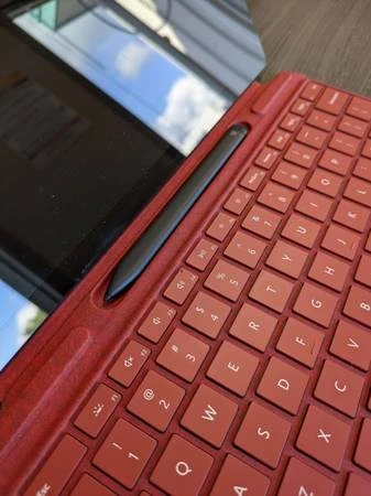 Surface Pro X - 2021 - With Type Cover and Slim Pen