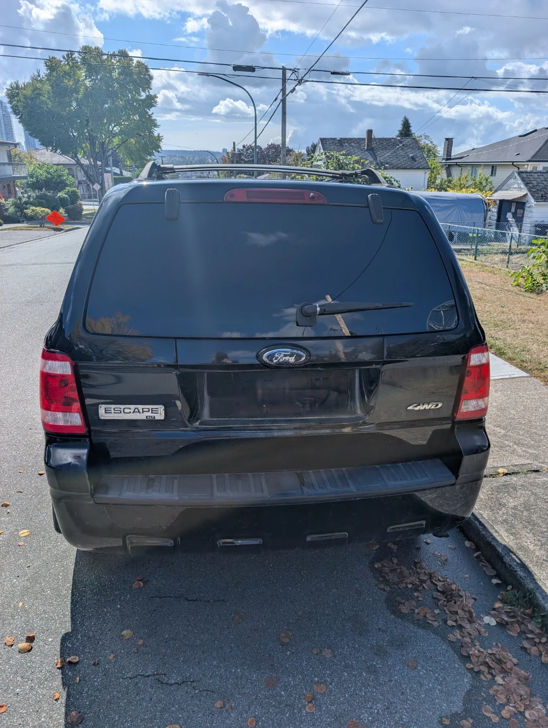 2009 Black Ford Escape XLT 4WD