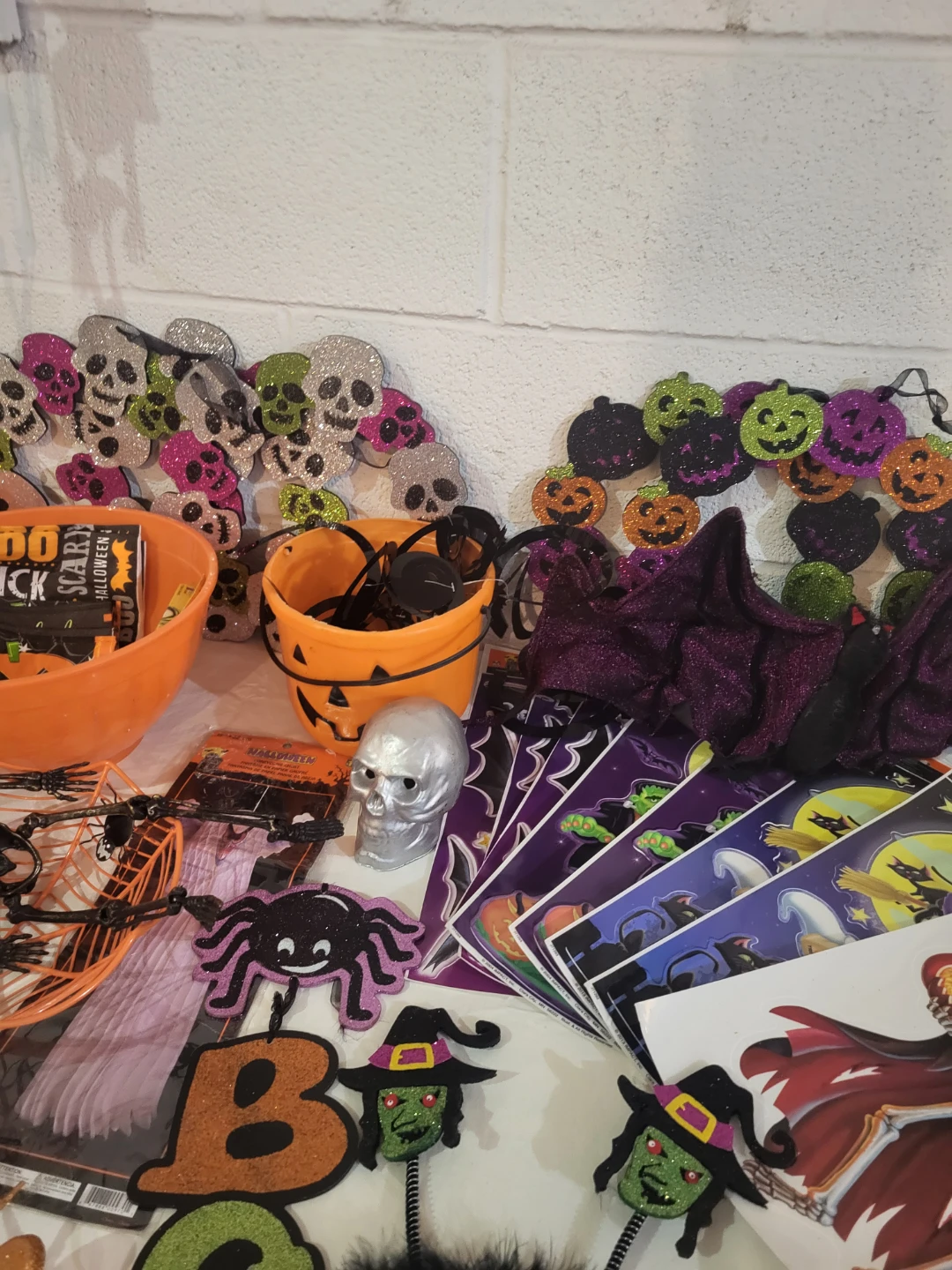 Large Halloween Decor and Party Supplies Bundle - photo 4