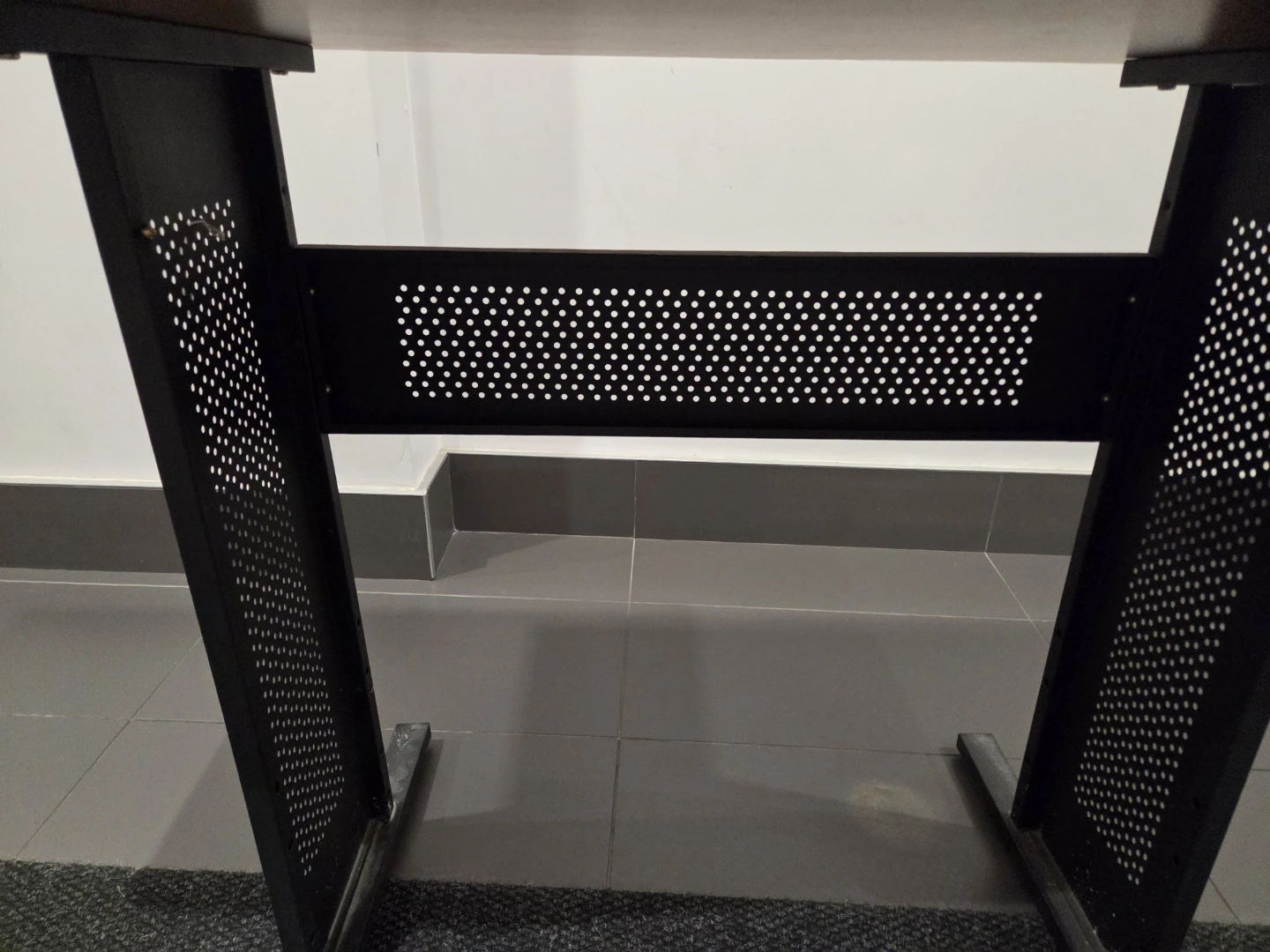 Office Desk with Wooden Top - photo 4
