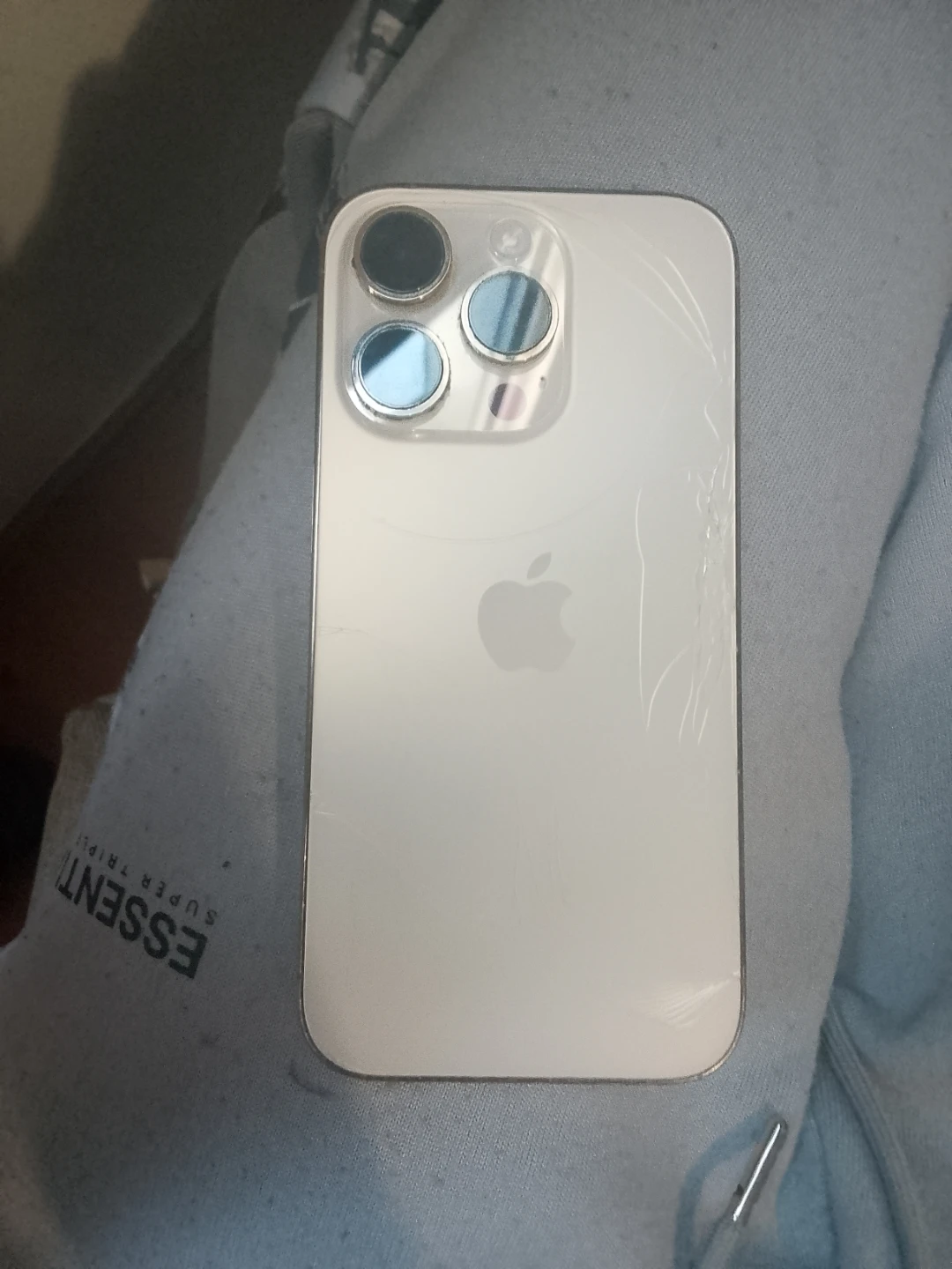 Apple iPhone 14  cloud locked