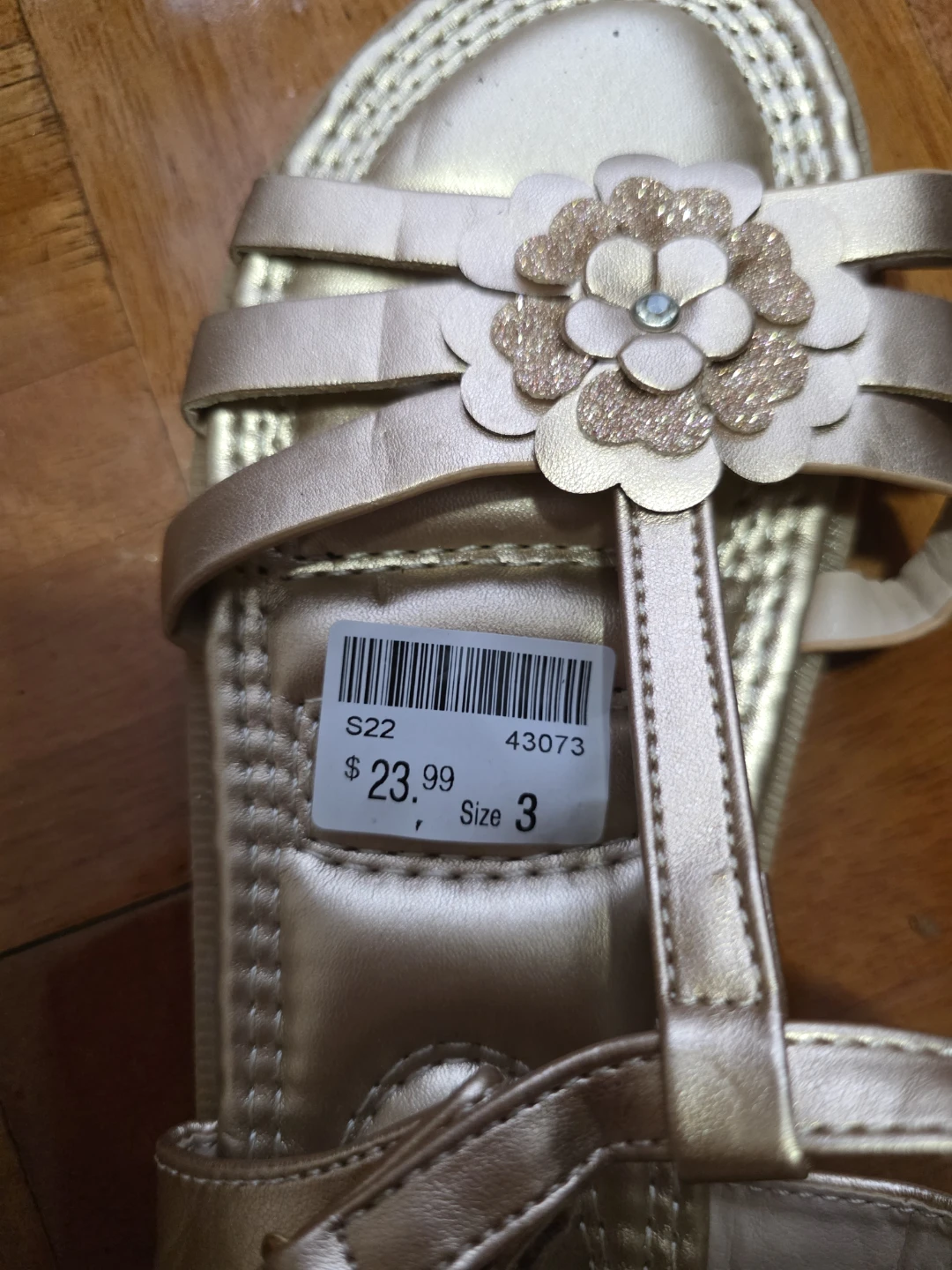 Gabby Marie Gold Flower Sandals Size 3 - photo 2