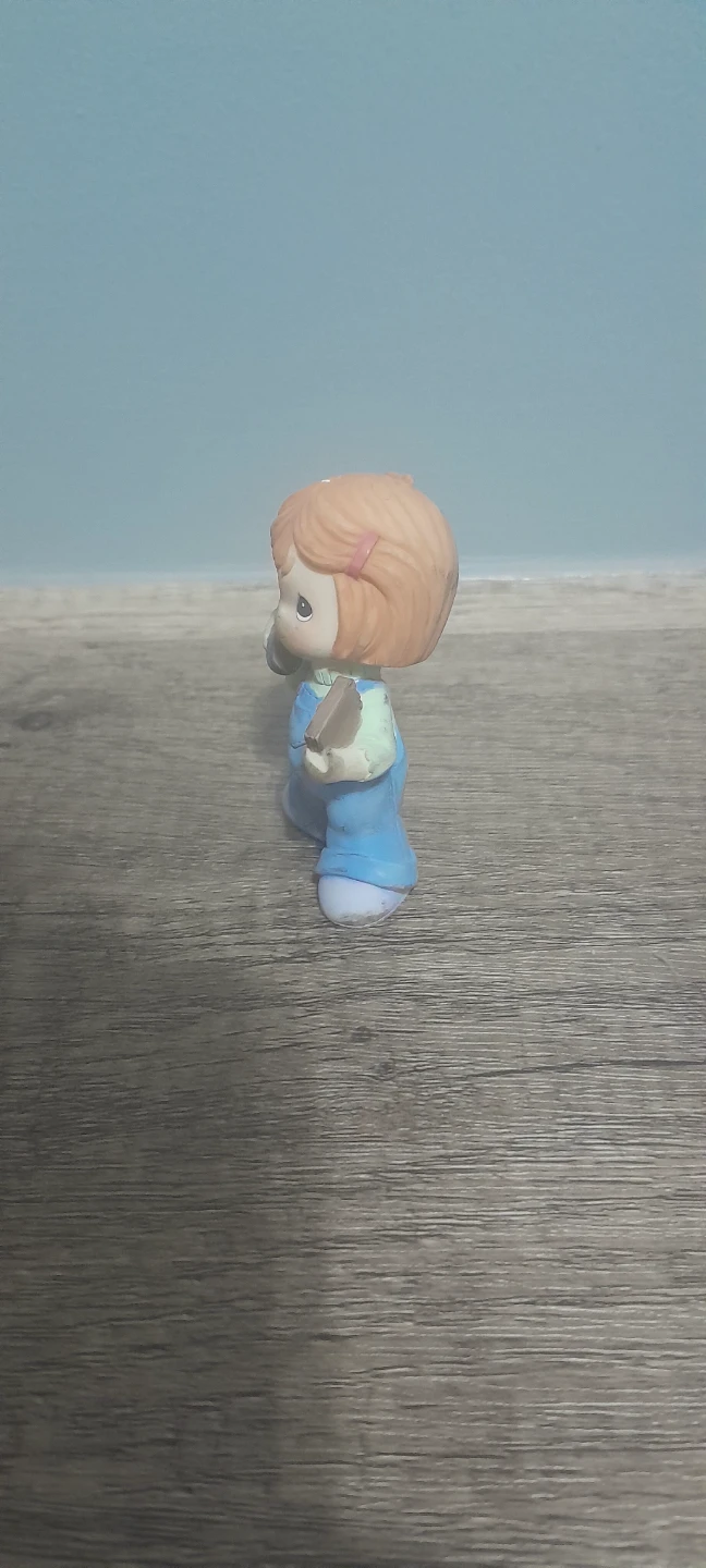 Precious Moments Figurine - photo 3