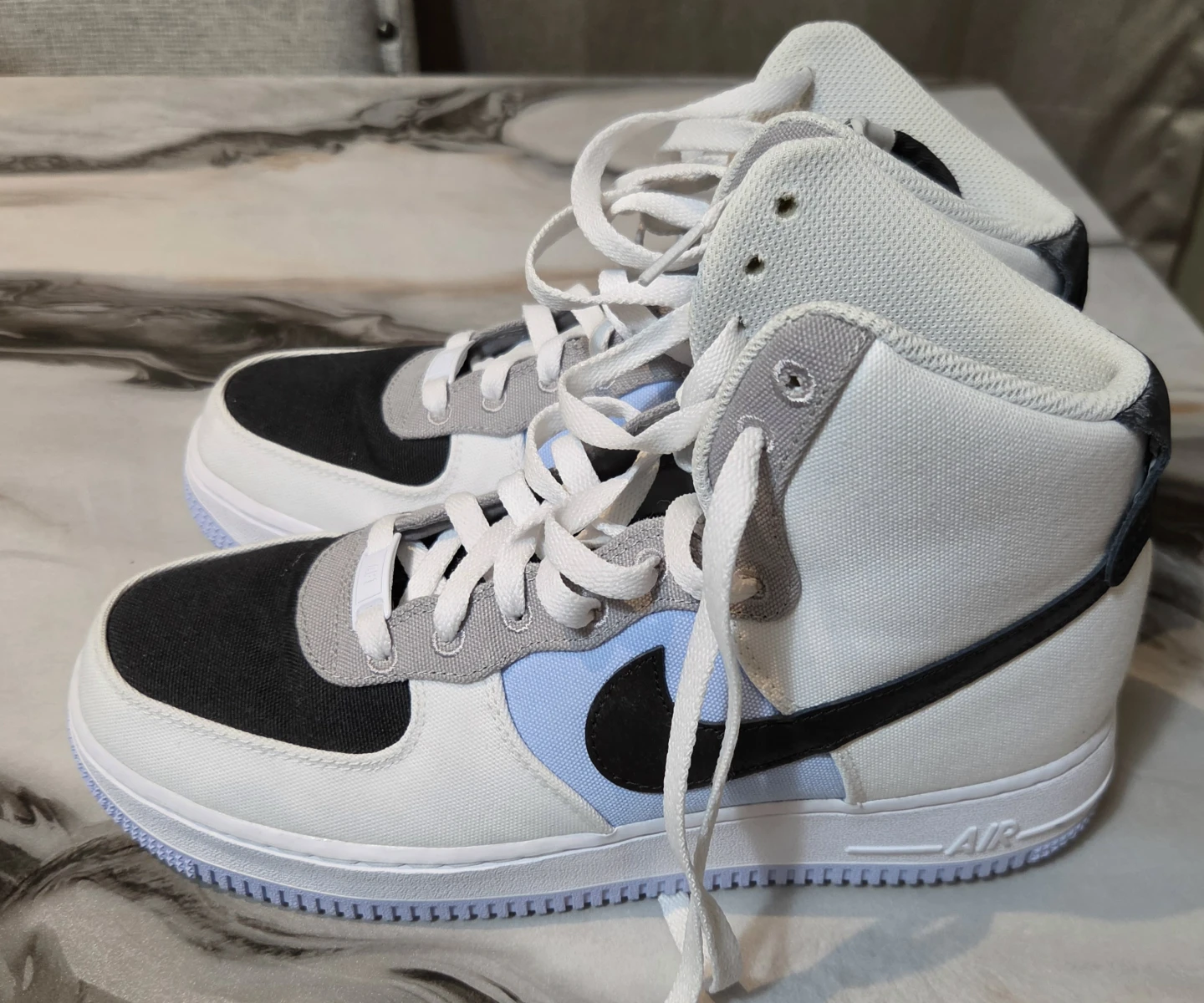 Nike Air Force 1 High Top Sneakers Size 9 US - photo 2