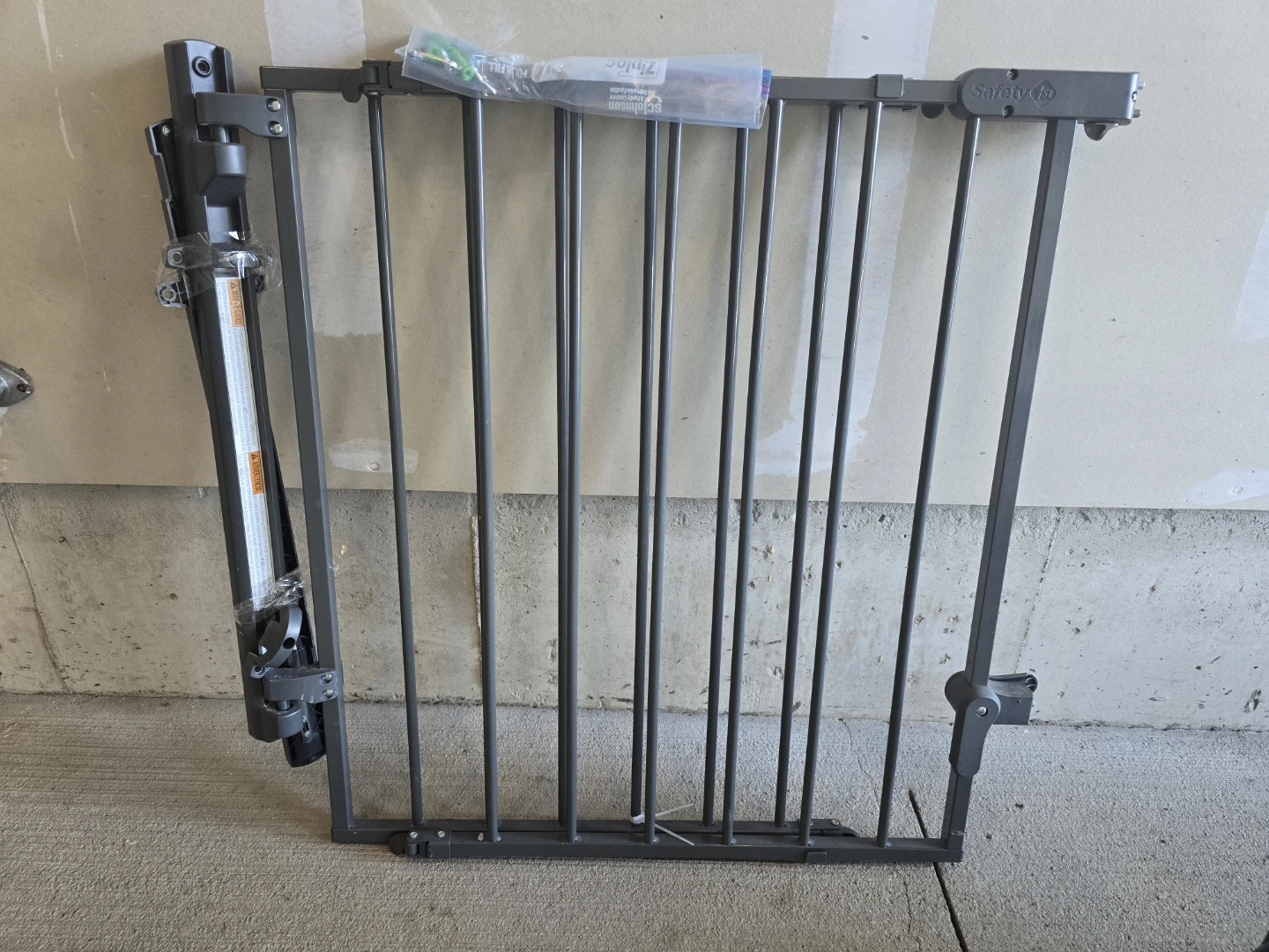 Safety 1st Baby Gate - photo 3